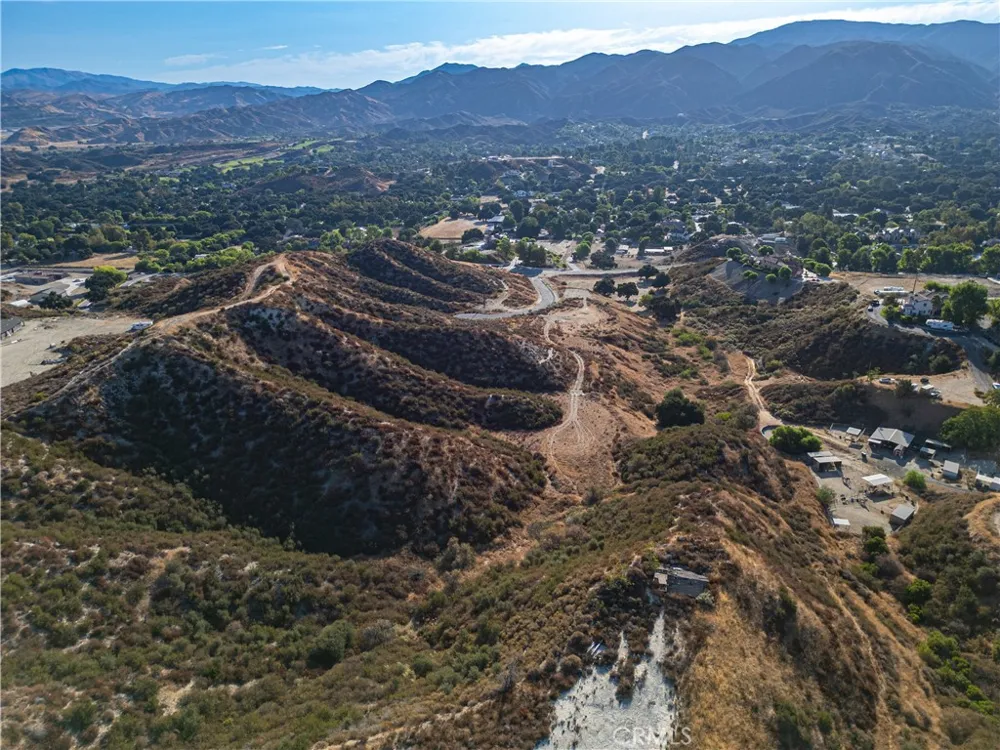 Warmuth Road Canyon Country, CA 91387