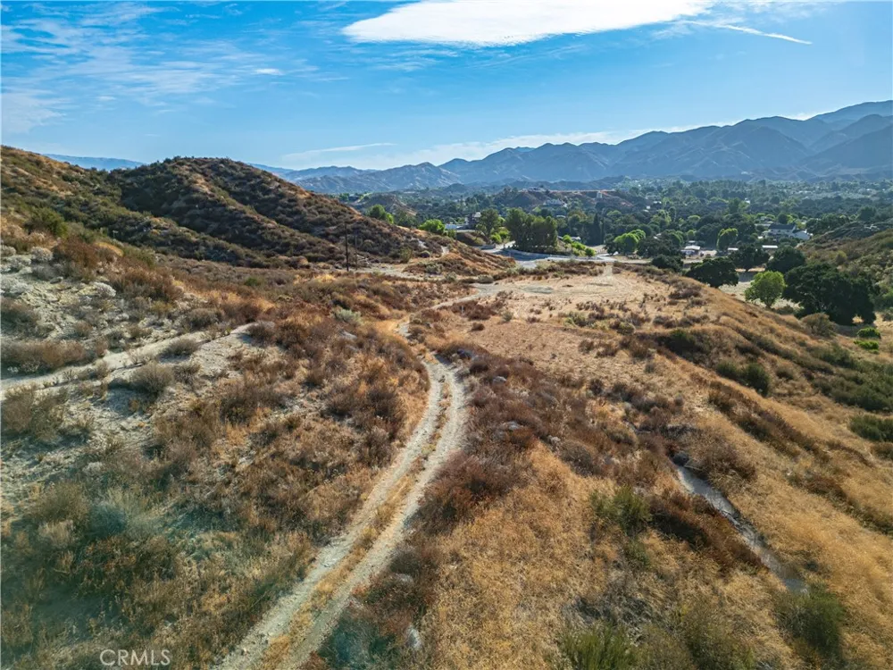 Warmuth Road Canyon Country, CA 91387