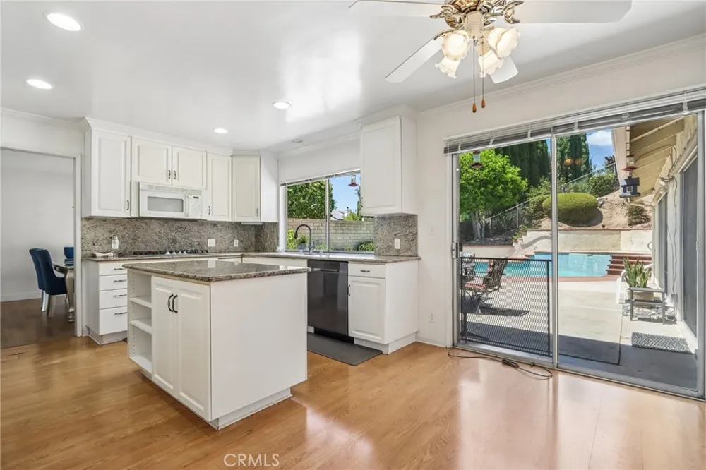 20463 Bermuda Street Chatsworth, CA 91311