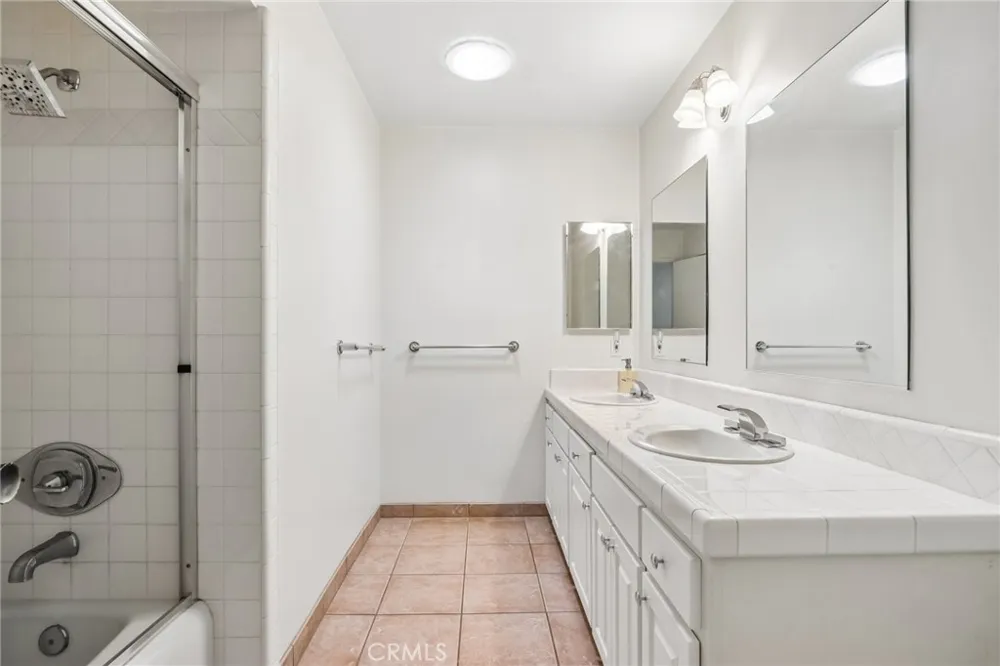 20463 Bermuda Street Chatsworth, CA 91311