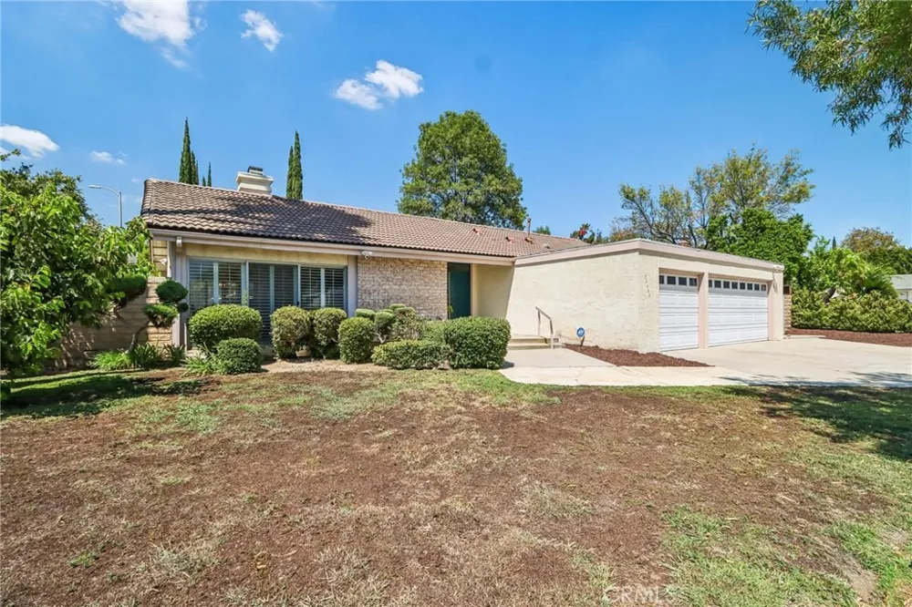 20463 Bermuda Street Chatsworth, CA 91311