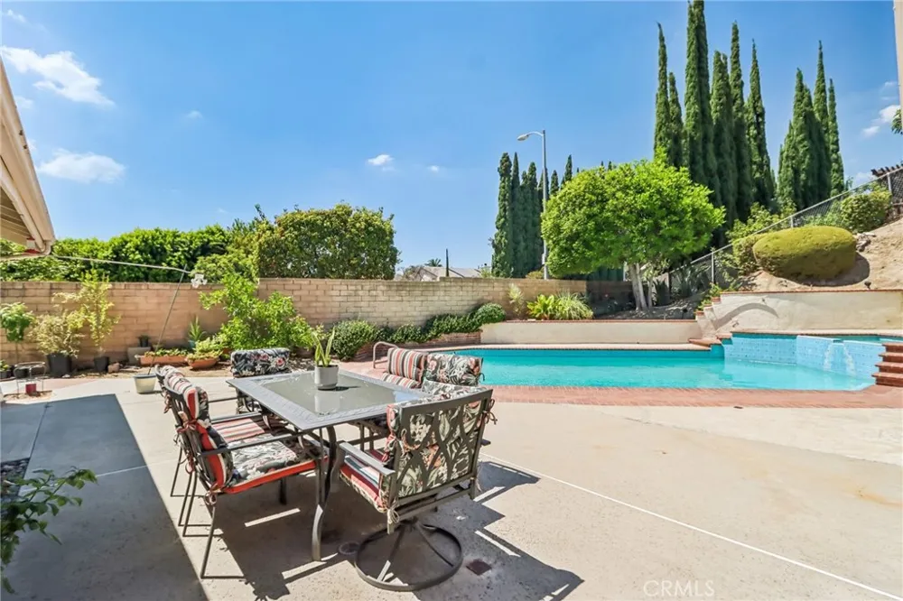 20463 Bermuda Street Chatsworth, CA 91311