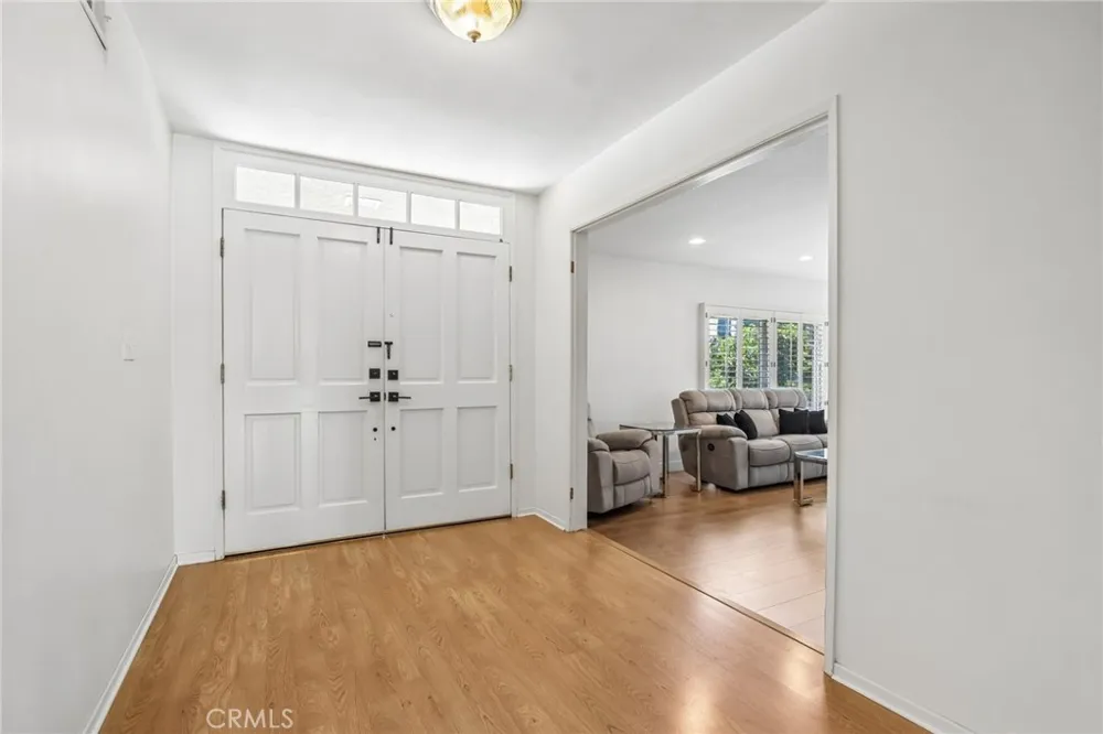 20463 Bermuda Street Chatsworth, CA 91311