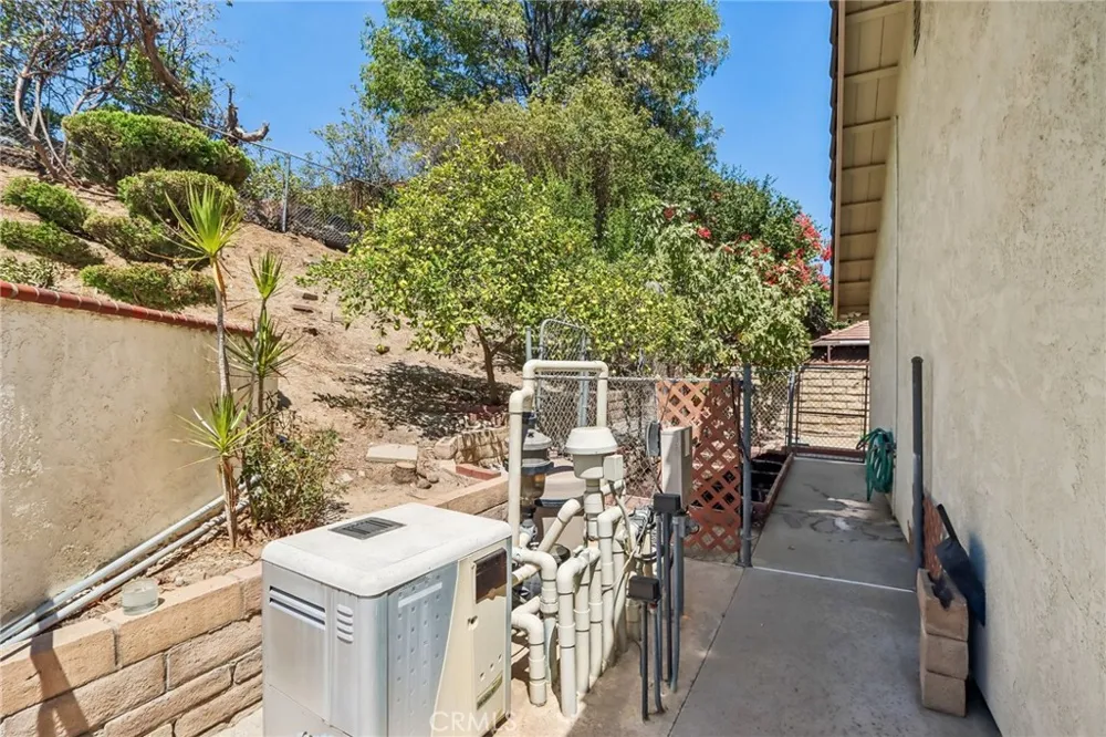 20463 Bermuda Street Chatsworth, CA 91311