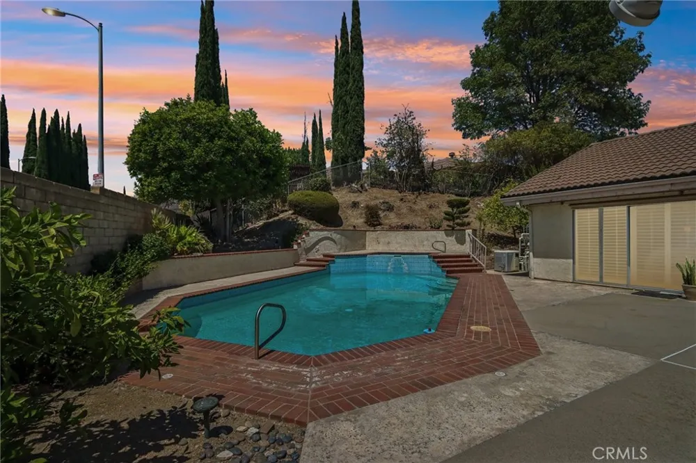 20463 Bermuda Street Chatsworth, CA 91311