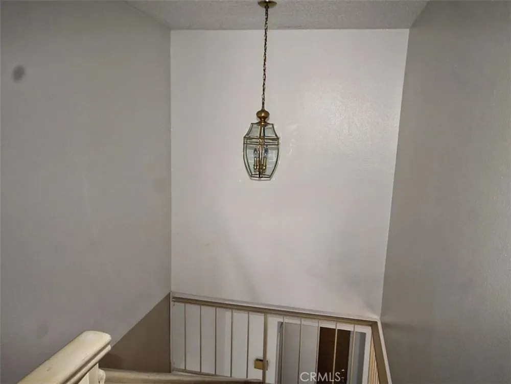 19545 Sherman #30 Los Angeles, CA 91335