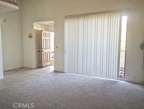 19545 Sherman #30 Los Angeles, CA 91335