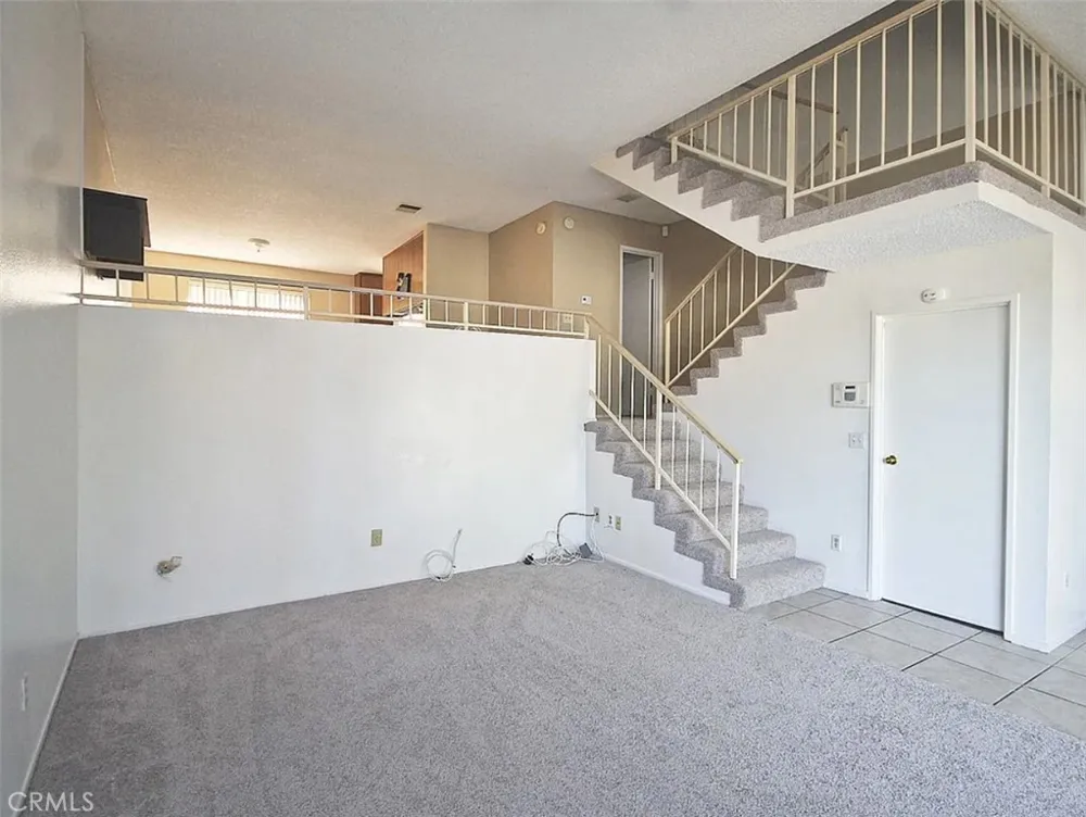 19545 Sherman #30 Los Angeles, CA 91335
