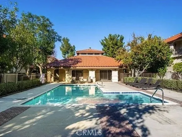 19545 Sherman #30 Los Angeles, CA 91335