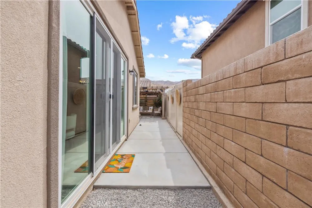 11783 Everly Drive Corona, CA 92883