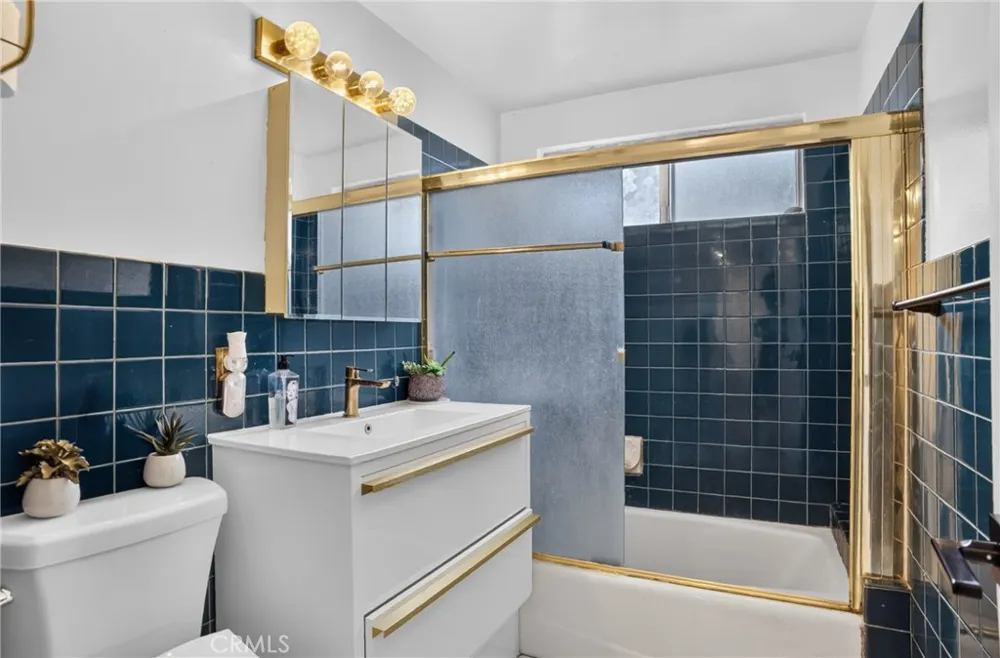 22061 Londelius Street West Hills, CA 91304