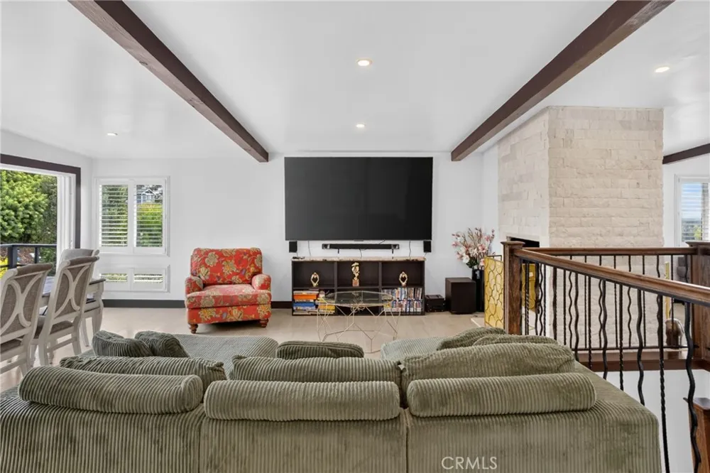 22061 Londelius Street West Hills, CA 91304