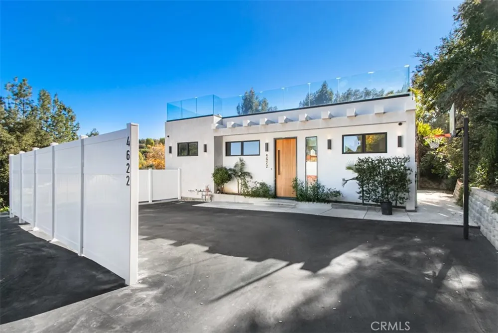 4622 Caritina Tarzana, CA 91356