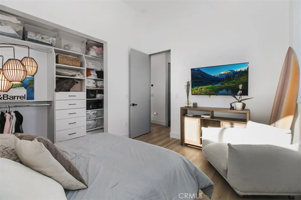 4622 Caritina Tarzana, CA 91356
