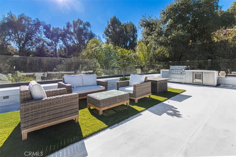 4622 Caritina Tarzana, CA 91356