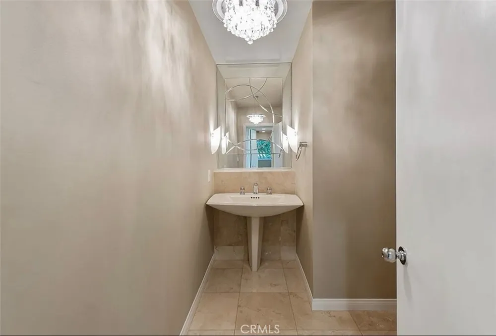 24907 Marbella Court Calabasas, CA 91302