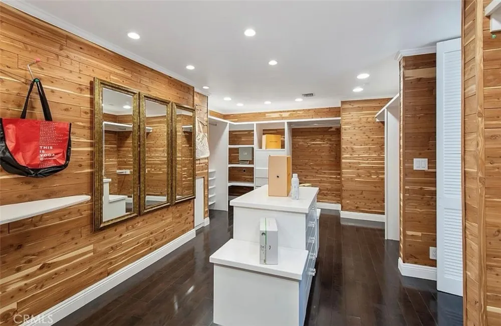 24907 Marbella Court Calabasas, CA 91302