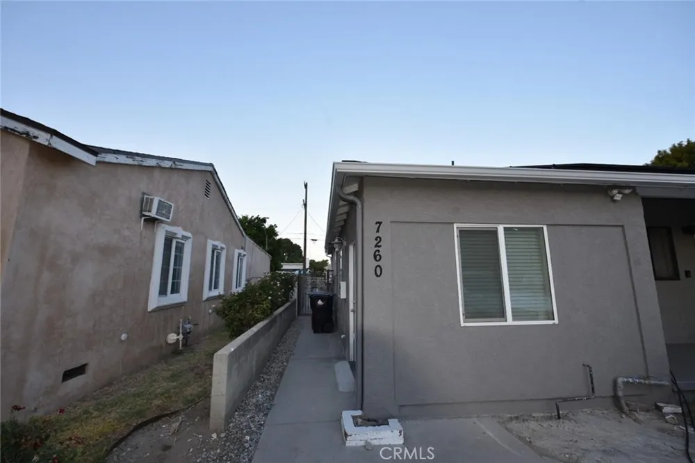 7260 Yolanda Avenue Reseda, CA 91335