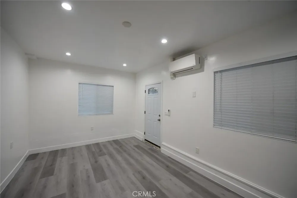 7260 Yolanda Avenue Reseda, CA 91335