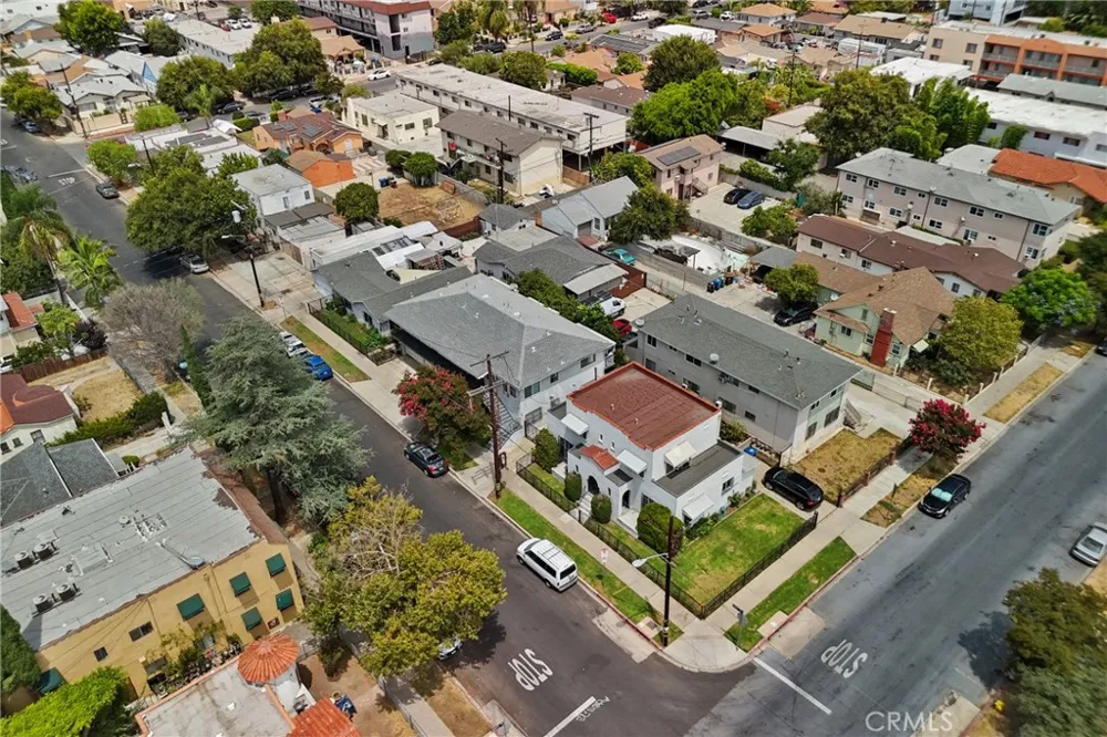 3151 W Avenue 32 Los Angeles, CA 90065