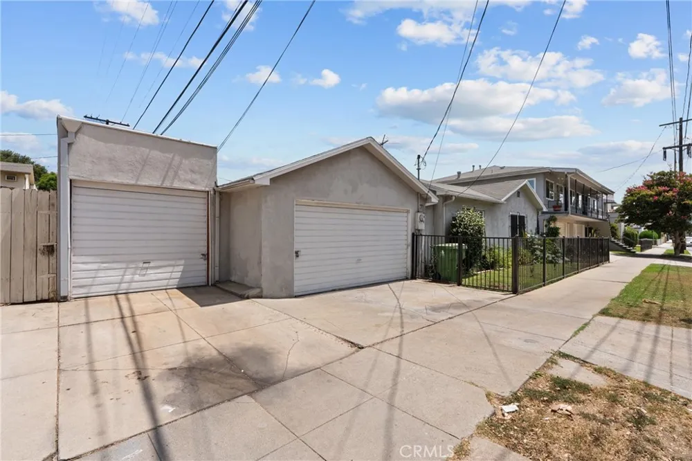 3151 W Avenue 32 Los Angeles, CA 90065