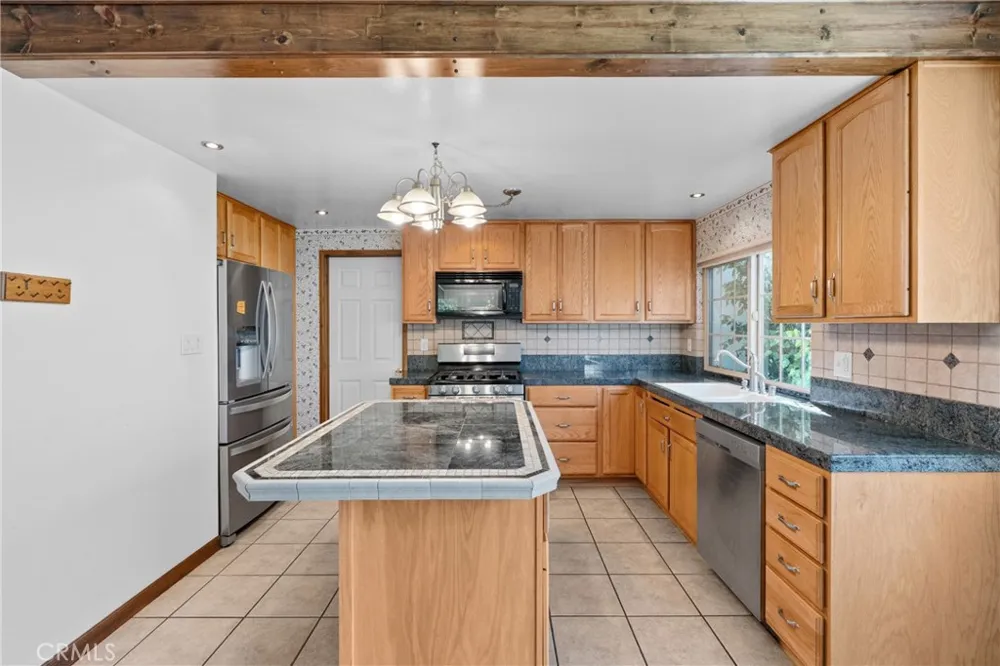 2289 Ravenna Simi Valley, CA 93065