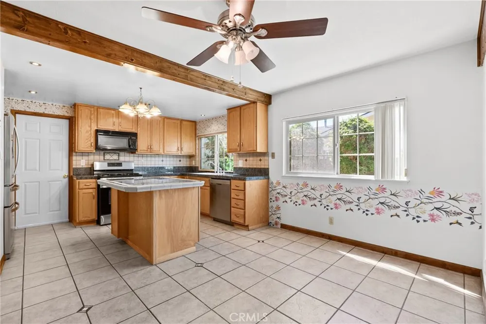 2289 Ravenna Simi Valley, CA 93065