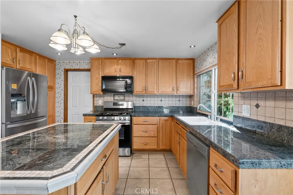 2289 Ravenna Simi Valley, CA 93065