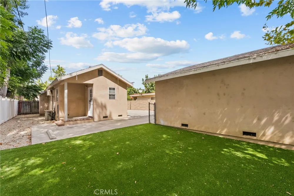 6910 Alabama Canoga Park, CA 91303