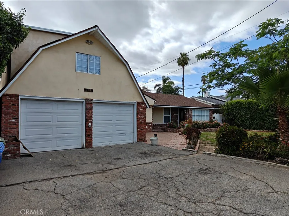 10537 Encino Ave Granada Hills, CA 91344