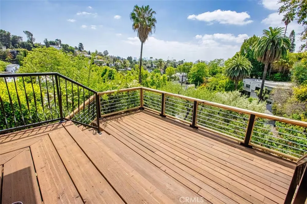 2597 Dearborn Drive Los Angeles, CA 90068