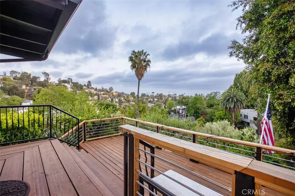 2597 Dearborn Drive Los Angeles, CA 90068