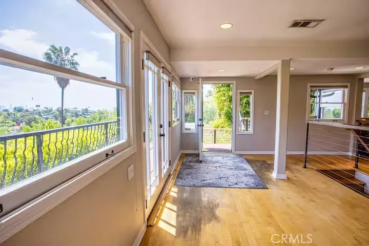 2597 Dearborn Drive Los Angeles, CA 90068