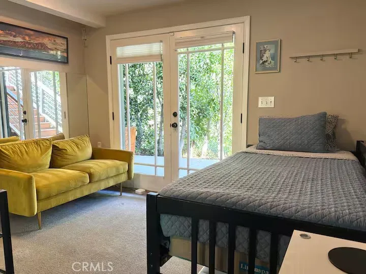 2597 Dearborn Drive Los Angeles, CA 90068