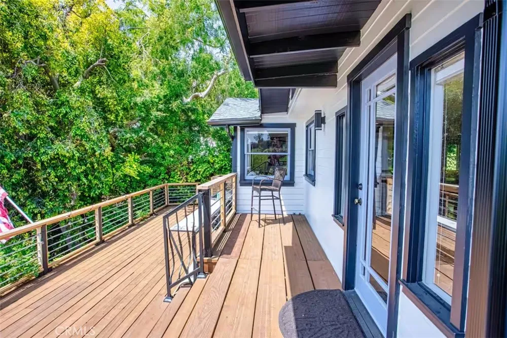 2597 Dearborn Drive Los Angeles, CA 90068