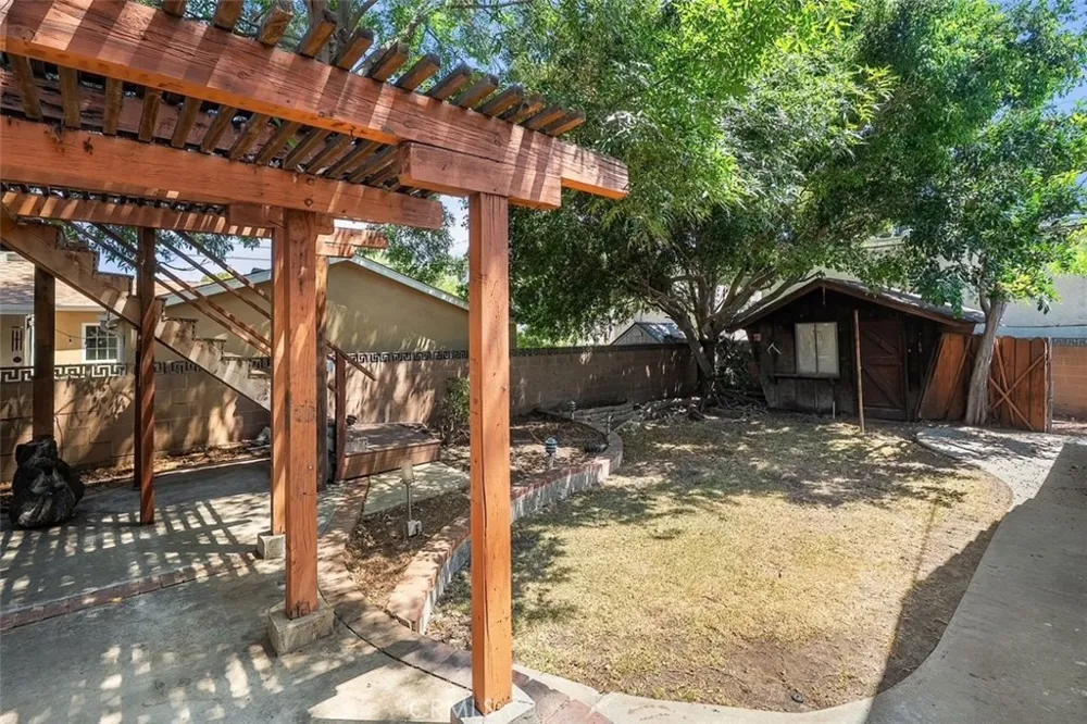 26430 Ozone Harbor City, CA 90710