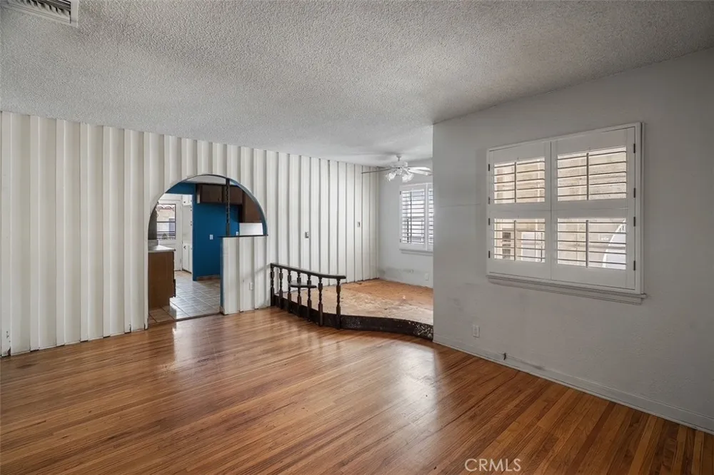26430 Ozone Harbor City, CA 90710