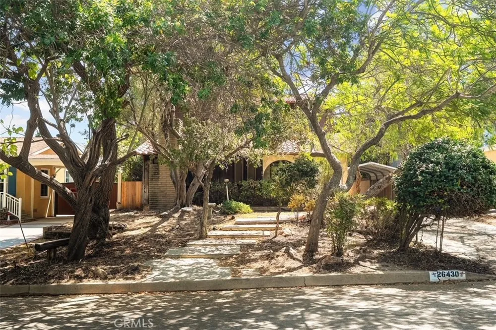 26430 Ozone Harbor City, CA 90710