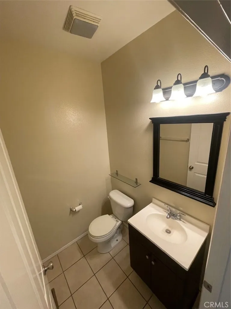 1075 N. Maclay Avenue #25 San Fernando, CA 91340