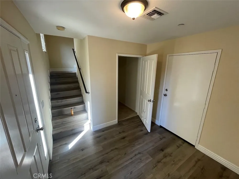 1075 N. Maclay Avenue #25 San Fernando, CA 91340