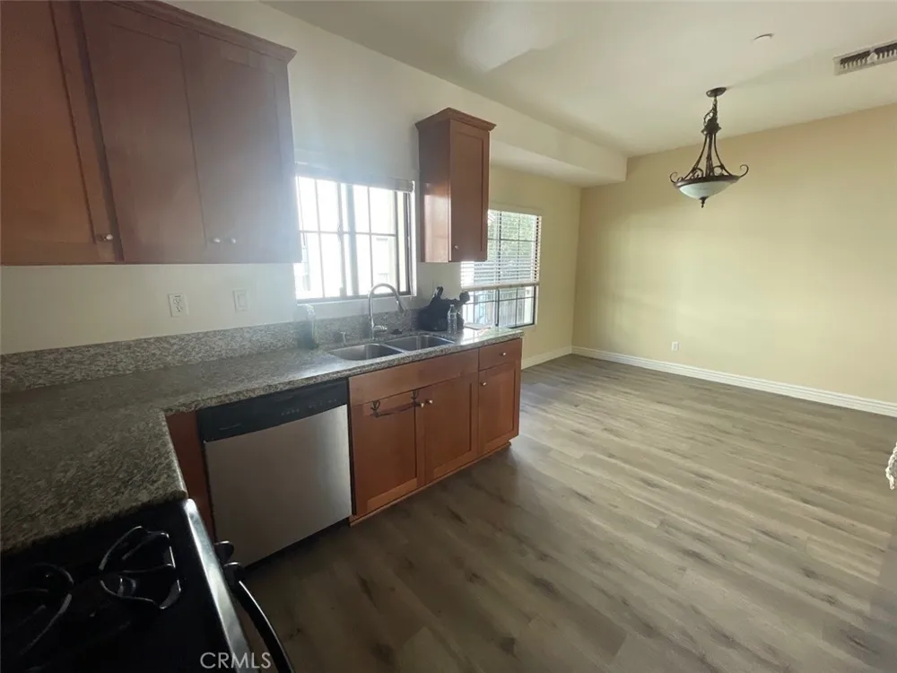 1075 N. Maclay Avenue #25 San Fernando, CA 91340