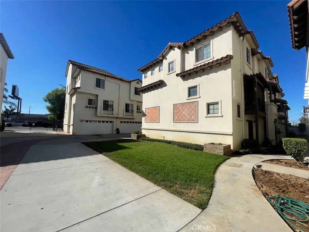 1075 N. Maclay Avenue #25 San Fernando, CA 91340