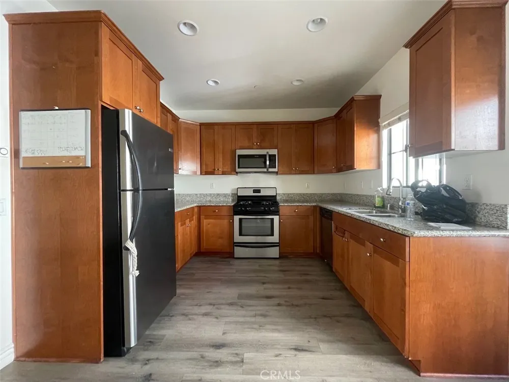 1075 N. Maclay Avenue #25 San Fernando, CA 91340