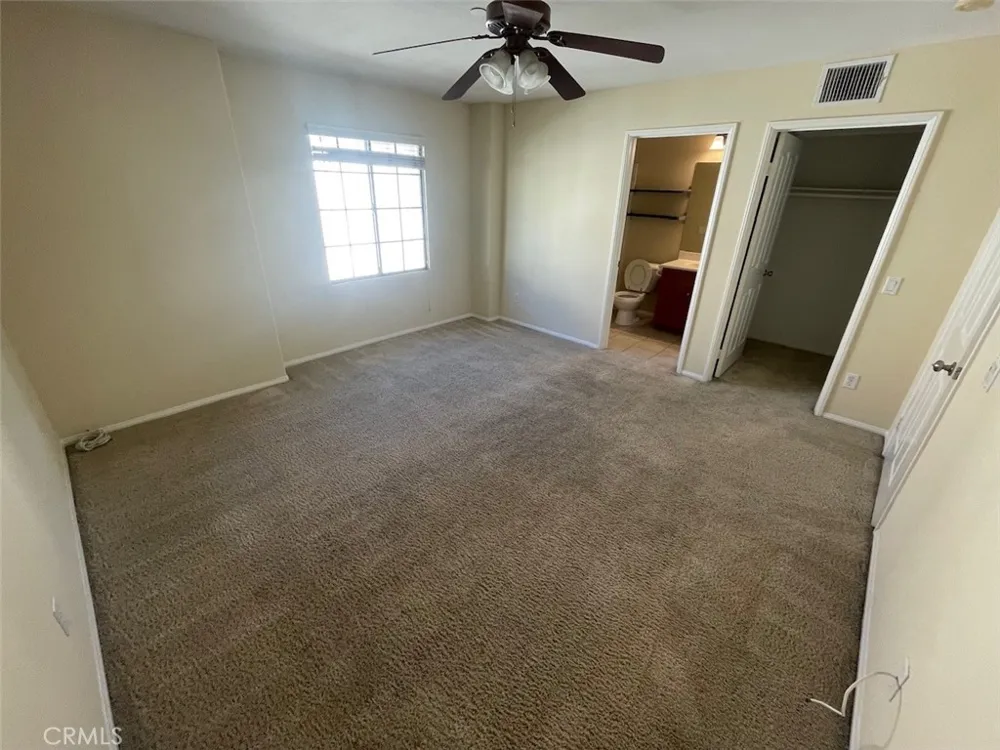 1075 N. Maclay Avenue #25 San Fernando, CA 91340