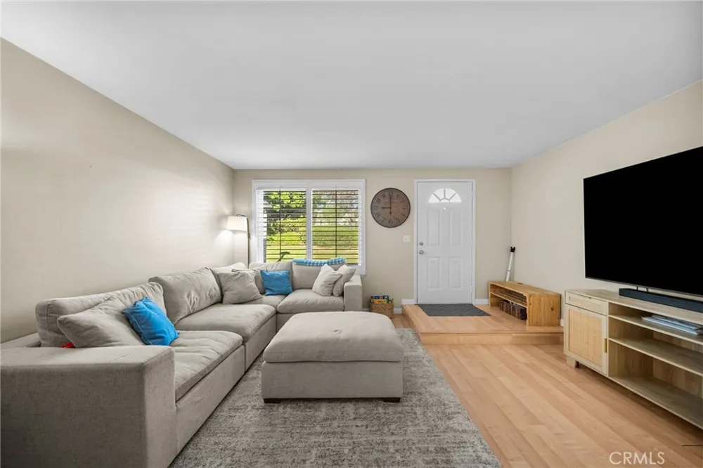 24307 La Glorita Circle Newhall, CA 91321