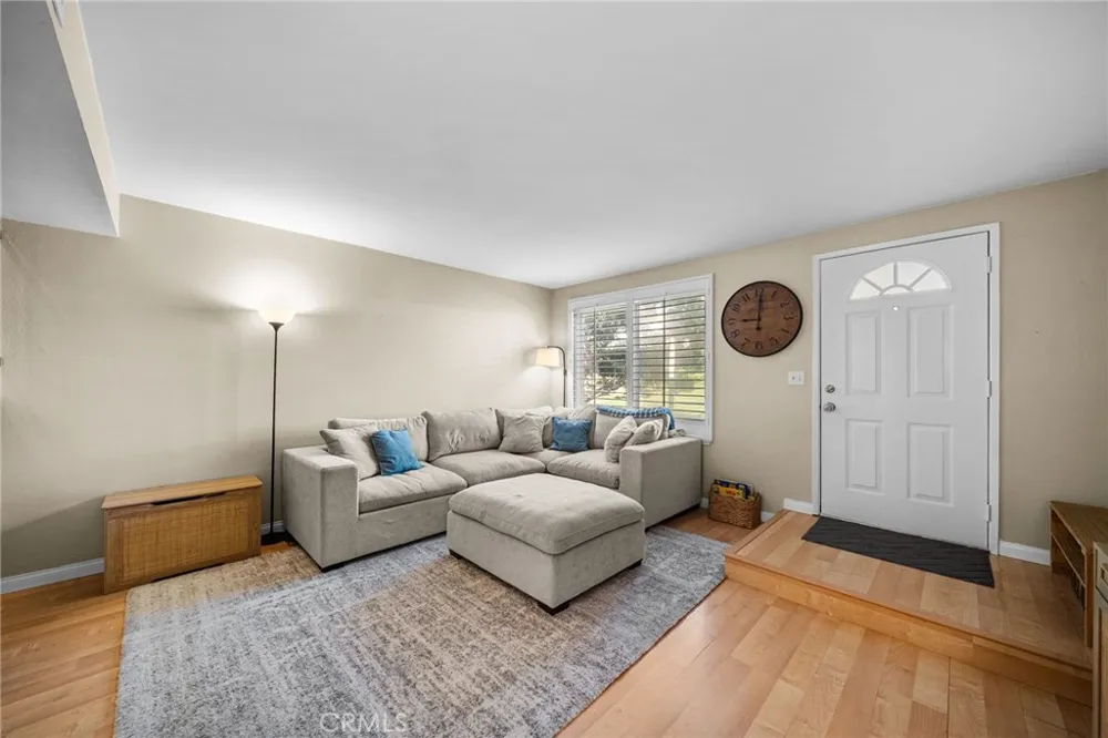 24307 La Glorita Circle Newhall, CA 91321