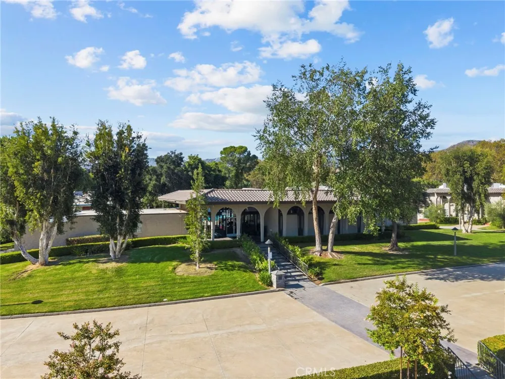 24307 La Glorita Circle Newhall, CA 91321