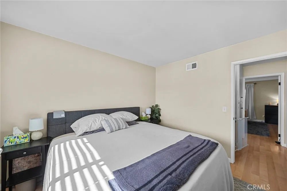 24307 La Glorita Circle Newhall, CA 91321