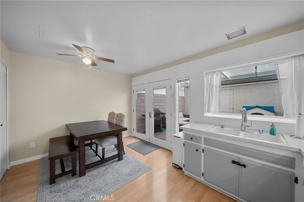 24307 La Glorita Circle Newhall, CA 91321