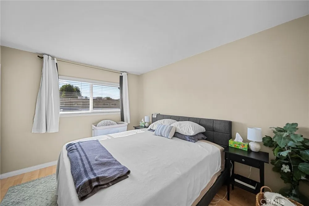 24307 La Glorita Circle Newhall, CA 91321